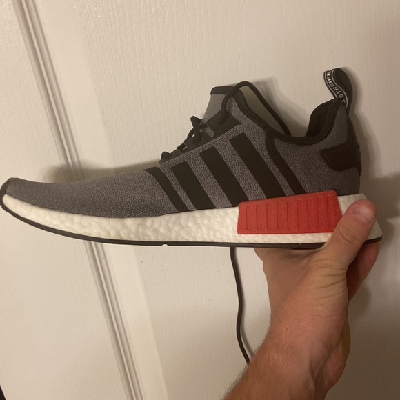 Adidas NMD R1 - Picture 3 of 8